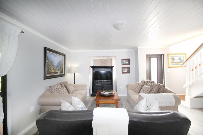 3 Bedroom Property for Sale in Outeniqua Strand Western Cape